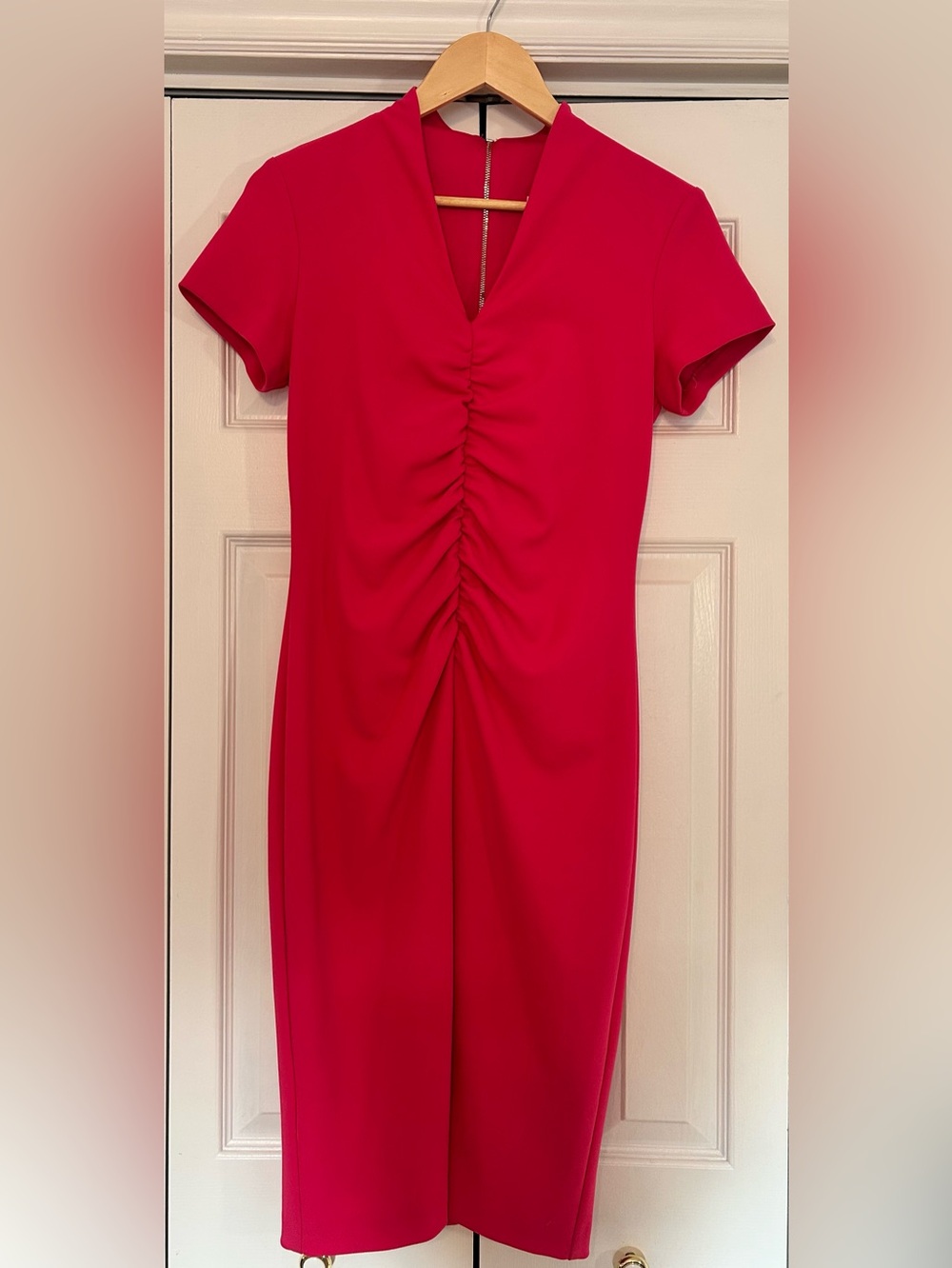 Joseph Ribkoff Hot Pink Ruched Sheath Dress Gold Back Zipper Sz 6